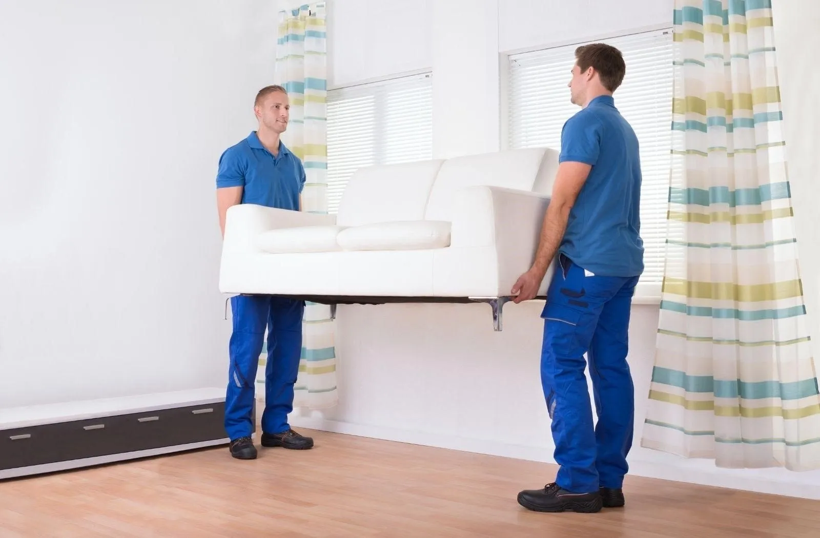 شركة نقل اثاث بالرياض الاقناع